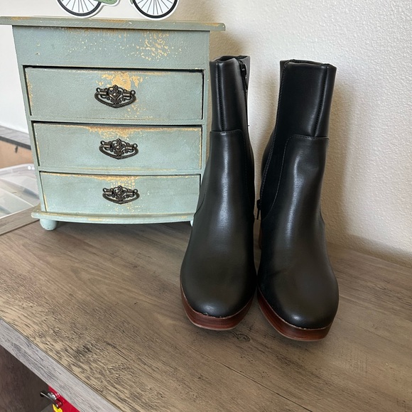 Dolce Vita Boots size 10 - Picture 5 of 5